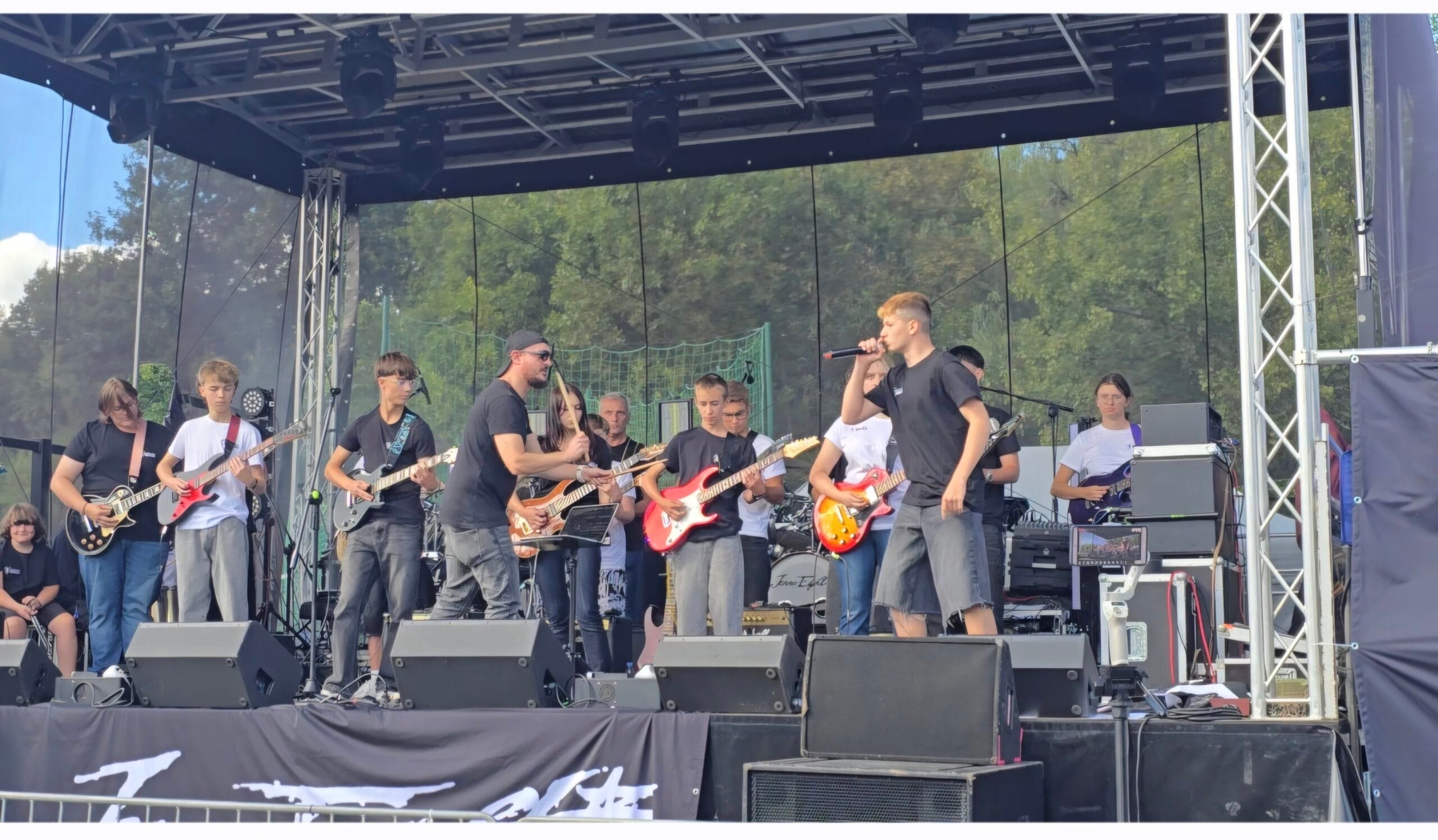 Gdzie rock spotyka rave i rap, tam powstaje ogień